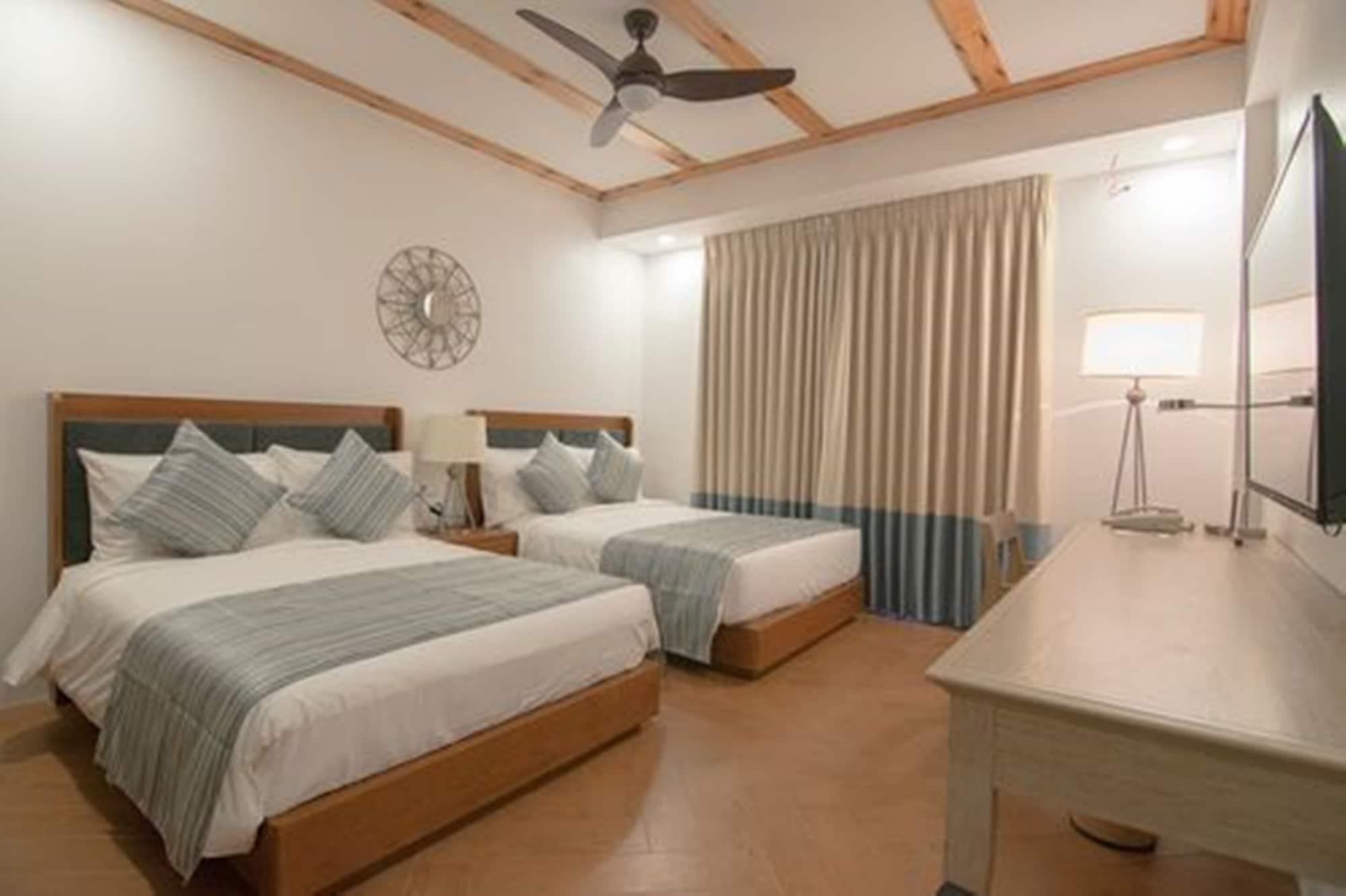 Thunderbird Resorts - Rizal Binangonan Luaran gambar