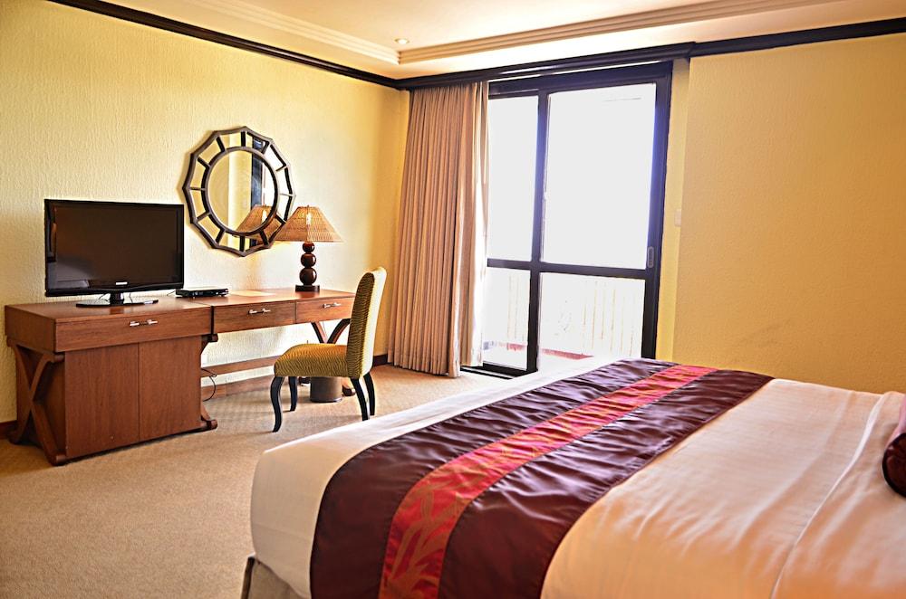 Thunderbird Resorts - Rizal Binangonan Luaran gambar