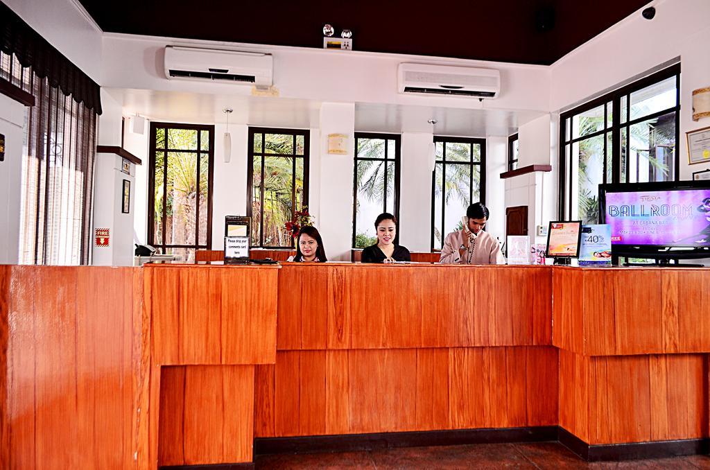 Thunderbird Resorts - Rizal Binangonan Luaran gambar