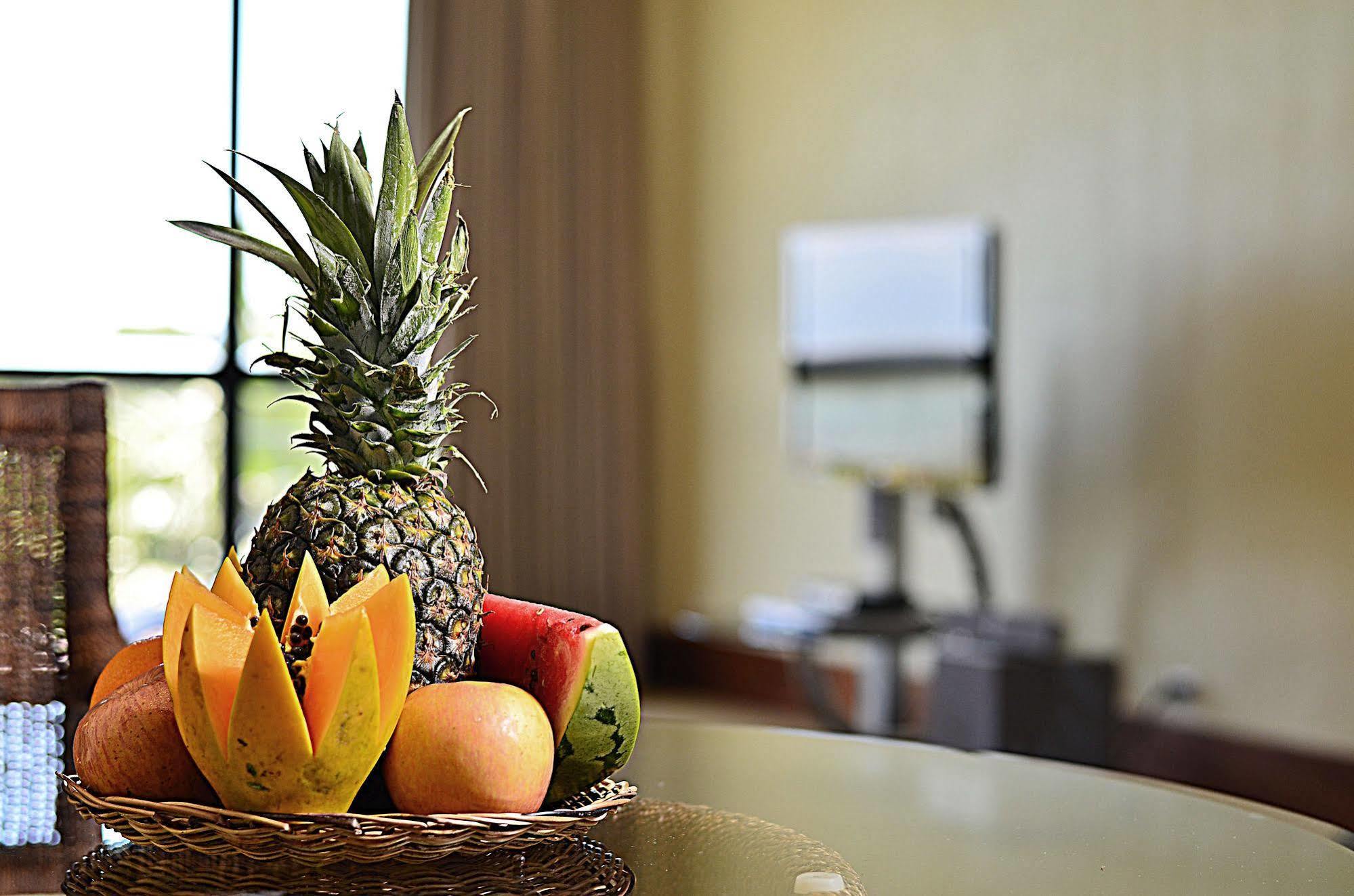 Thunderbird Resorts - Rizal Binangonan Luaran gambar