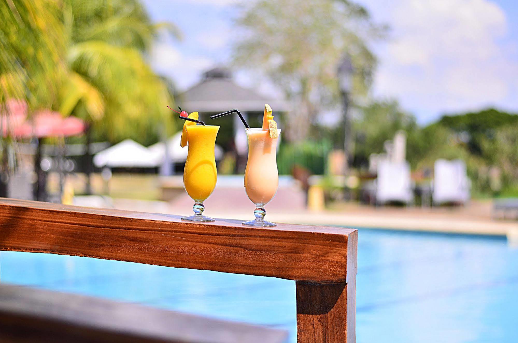 Thunderbird Resorts - Rizal Binangonan Luaran gambar