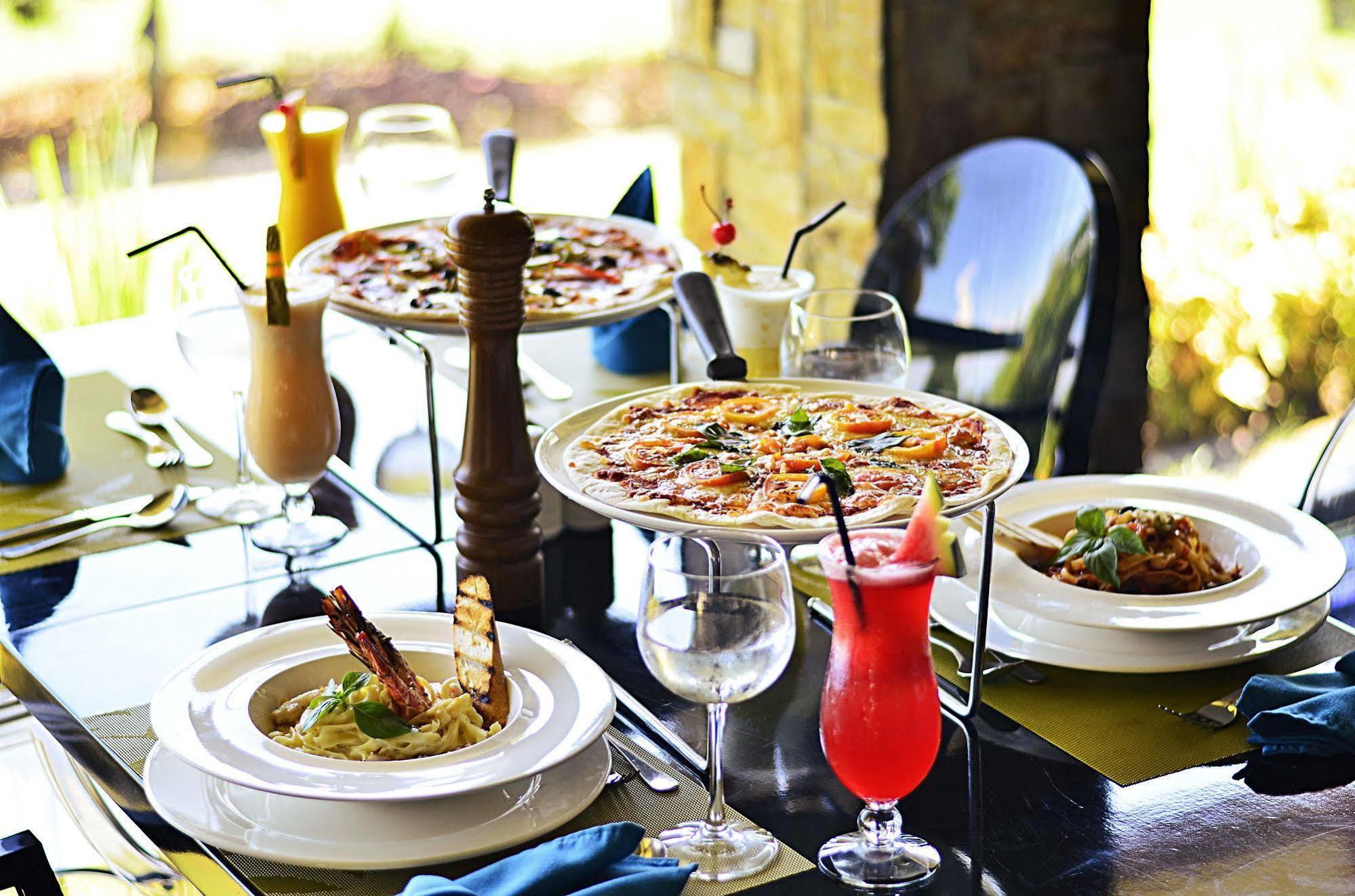 Thunderbird Resorts - Rizal Binangonan Luaran gambar