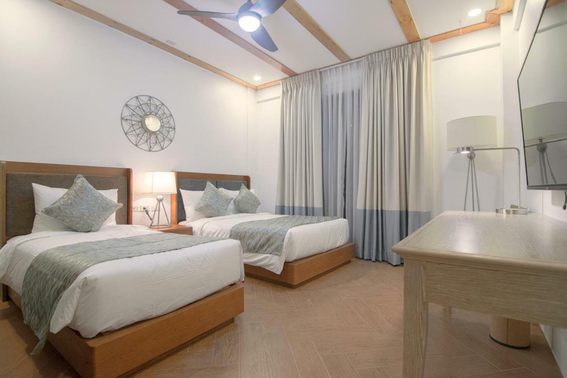 Thunderbird Resorts - Rizal Binangonan Luaran gambar