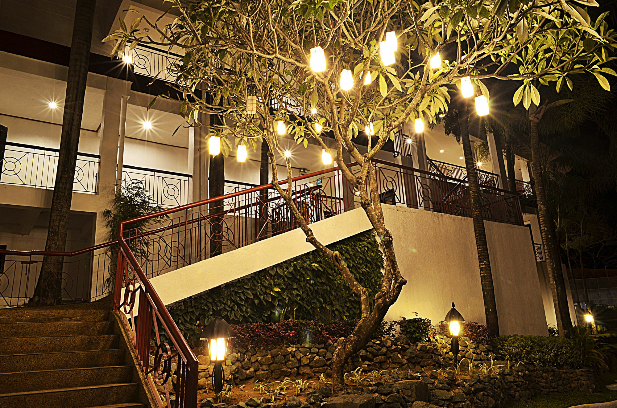 Thunderbird Resorts - Rizal Binangonan Luaran gambar