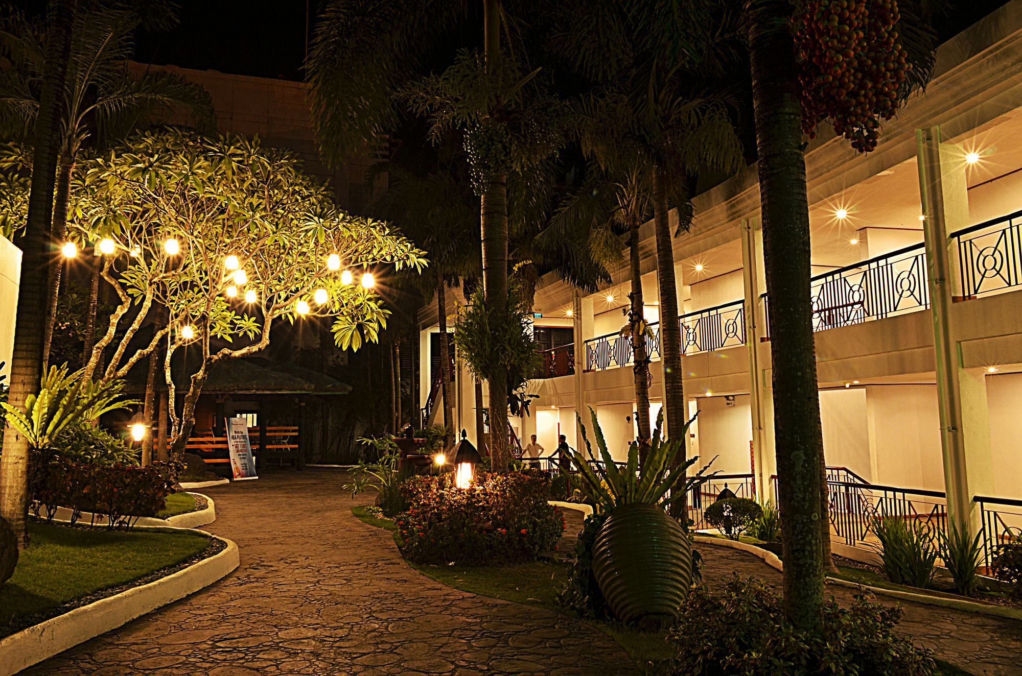 Thunderbird Resorts - Rizal Binangonan Luaran gambar