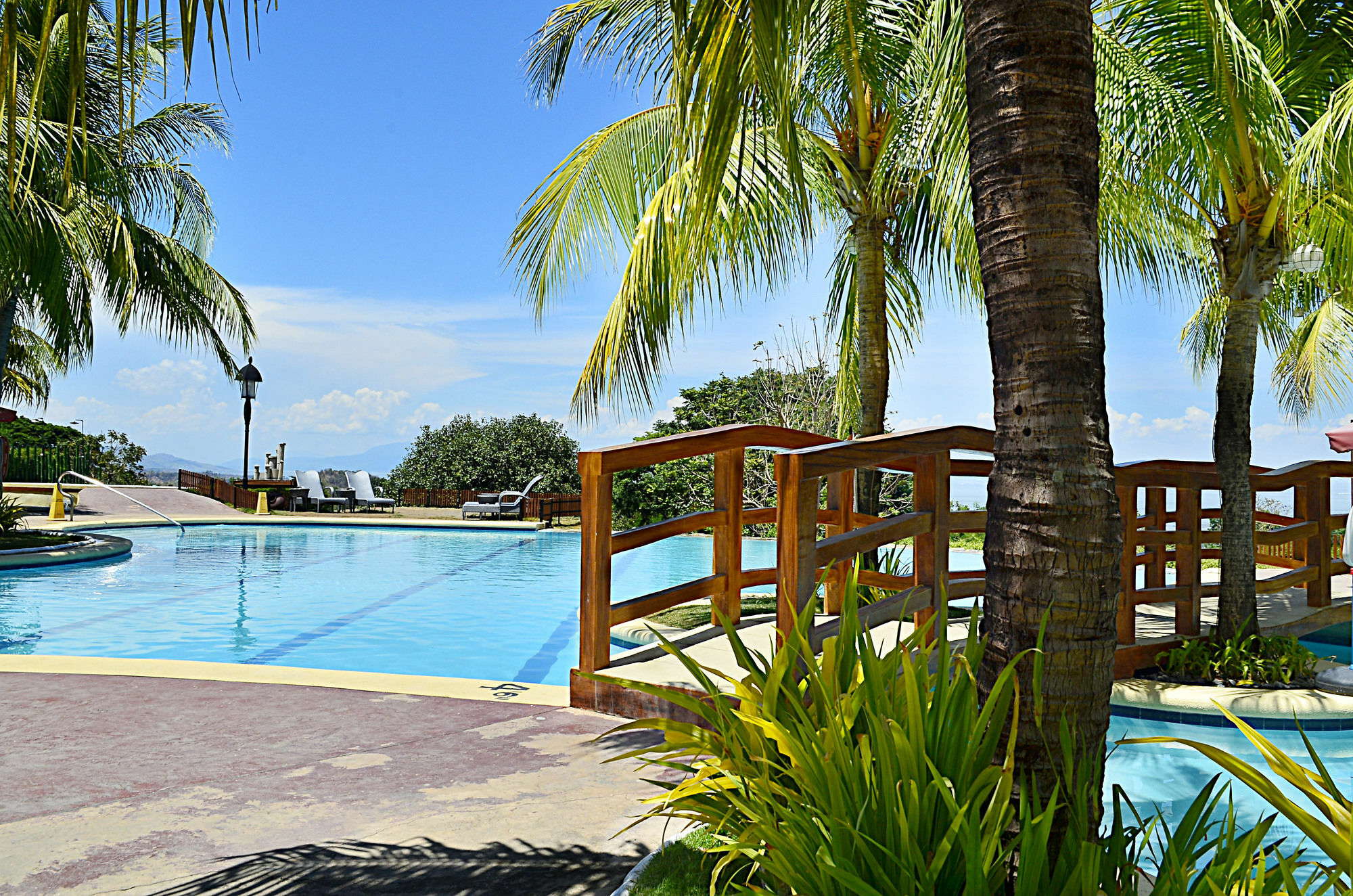 Thunderbird Resorts - Rizal Binangonan Luaran gambar